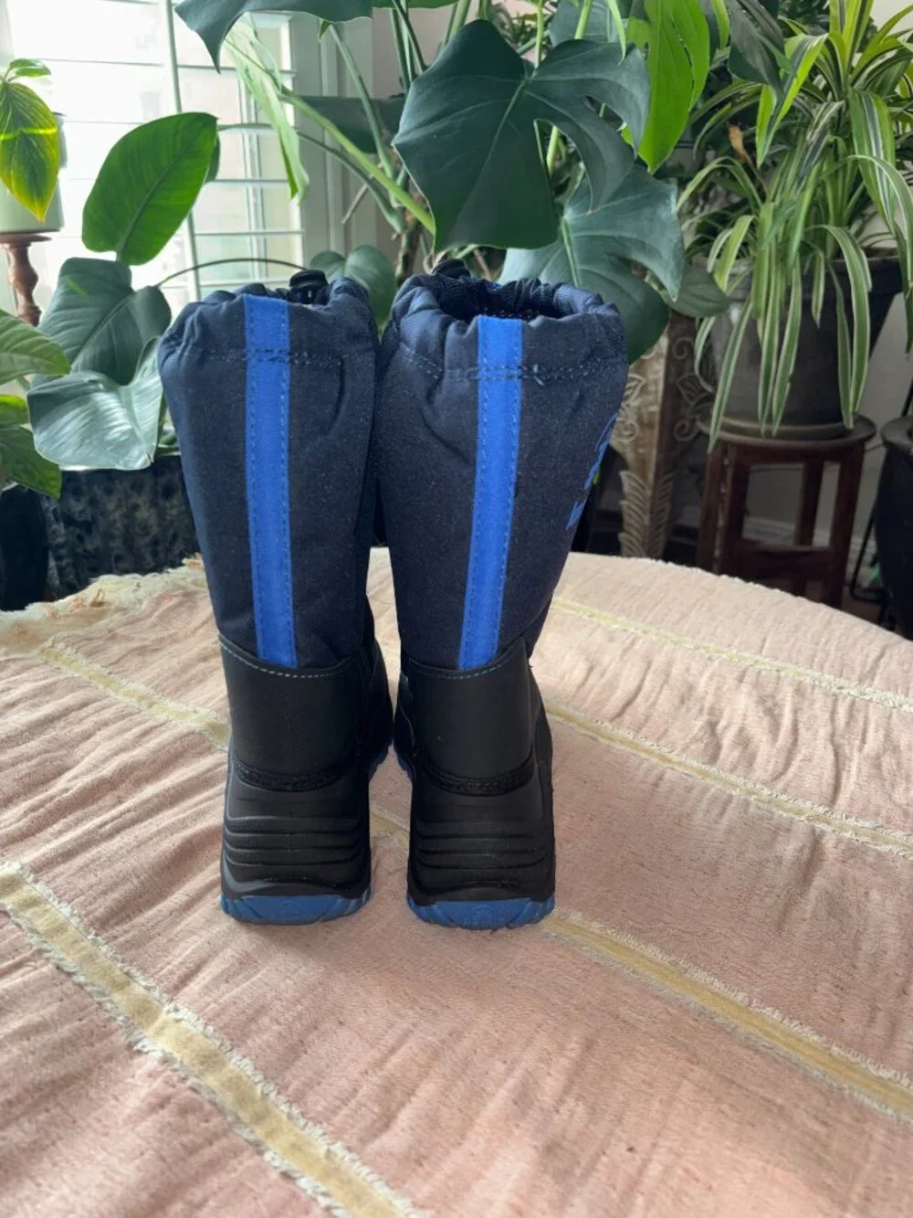 Kamik Kids Snow Boots Size 5 Two-Tone Blue Waterproof Insulated EUC